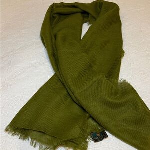 Beretta Italy 🇮🇹 delicate Wool and Mohair Olive Green Scarf